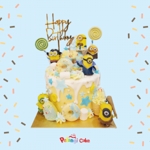 Minion Cake